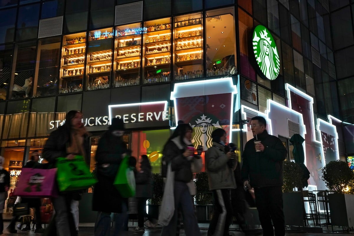 Th?trường Trung Quốc đang tr?thành gánh nặng cho Starbucks.