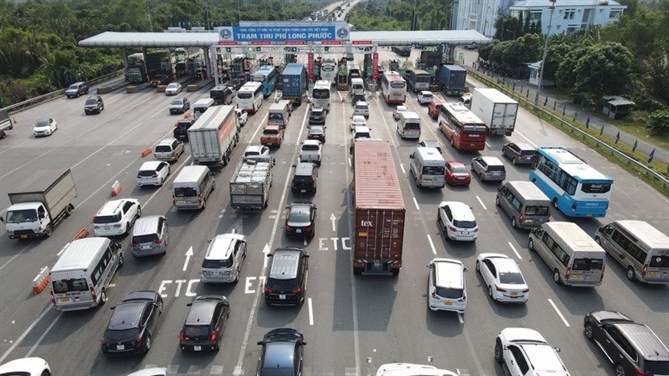 Các chuyên gia ch?ra rằng ngành vận tải nói chung đóng góp 24% lượng khí thải toàn cầu